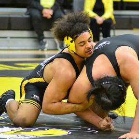Cloud CounCloud County's Ibrahim Ameer Finished a Perfect 4-0 in His Season Debut to Win the 197 Pound Bracket at the Yellow Jacket Invitational
